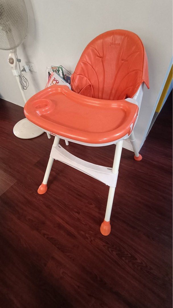 Yoboo Baby High Chair (Category: Baby High Chairs) located in Bulacan. Submitted by minimalistattorneymom (Listing ID 1459097473, Image 1). Description: - Orange and white baby high chair - Padded seat for extra comfort - Tray with built-in cup holder - Sturdy legs with orange caps - Folds for convenient storage - Ideal for making meal times easier and more enjoyable.
