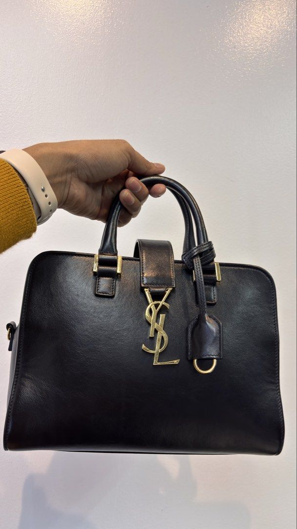 YSL Baby Monogram black cabas bag (Category: Luxury Bags & Wallets) located in Taguig. Submitted by shoppersluxe2394 (Listing ID 1459125744, Image 3). Description: .