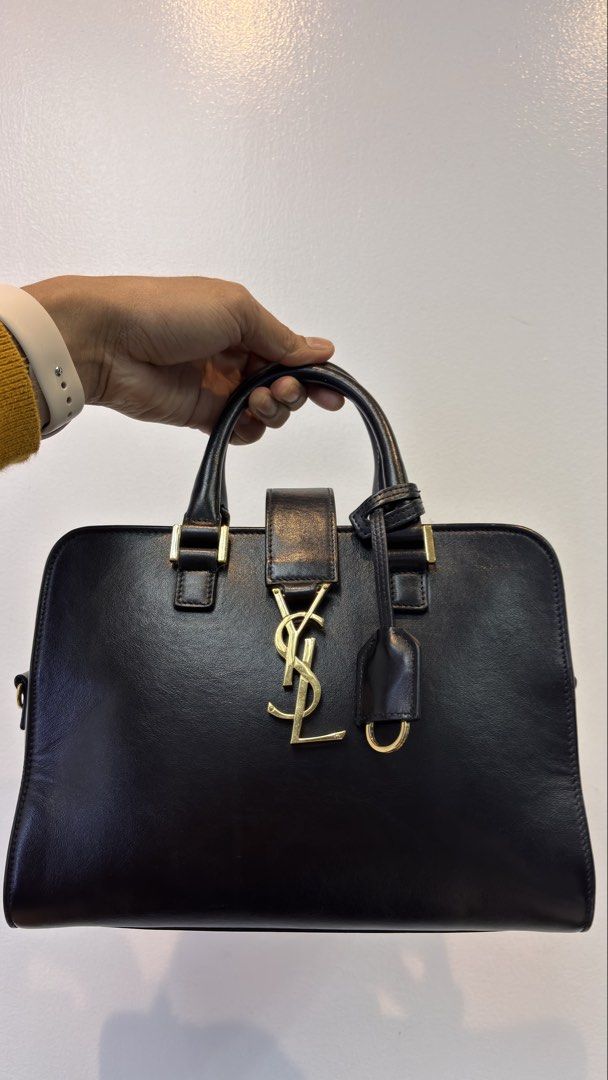 YSL Baby Monogram black cabas bag (Category: Luxury Bags & Wallets) located in Taguig. Submitted by shoppersluxe2394 (Listing ID 1459125744, Image 1). Description: .