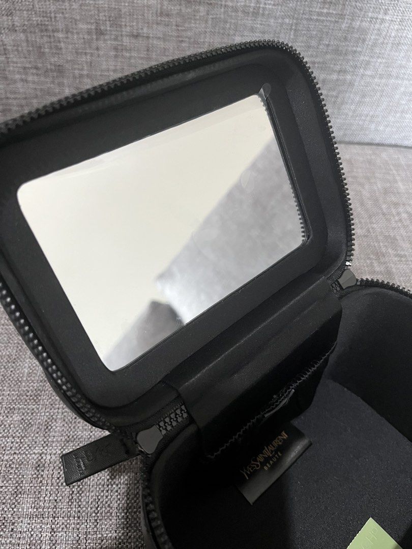 YSL Beauté Makeup Bag (Category: Purses & Pouches) located in Taguig. Submitted by dbrmf (Listing ID 1459155220, Image 2). Description: loc: BGC.