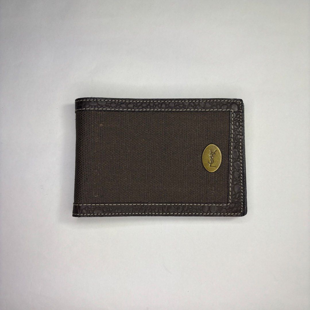 Yves Saint Laurent (Ysl) Wallet (Category: Luxury Bags & Wallets) located in Paranaque City. Submitted by smthngincbn_ (Listing ID 1459268611, Image 1). Description: Ysl Wallet Authentic 10/10 Color Rate No Issue Parañaque loc.