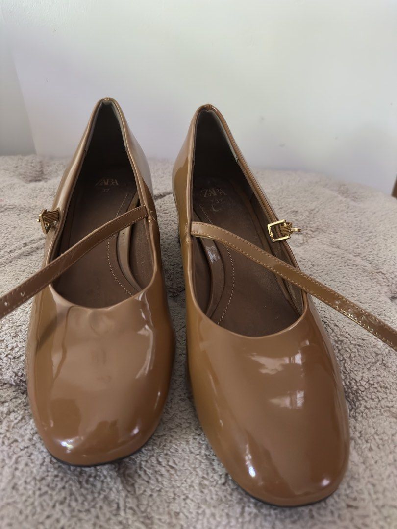 ZARA Block High Heel Mary Janes (Category: Heels) located in San Simon. Submitted by katechicha96 (Listing ID 1459285267, Image 3). Description: .