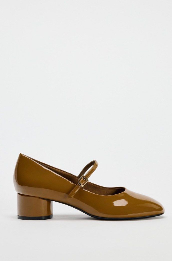 ZARA Block High Heel Mary Janes (Category: Heels) located in San Simon. Submitted by katechicha96 (Listing ID 1459285267, Image 2). Description: .
