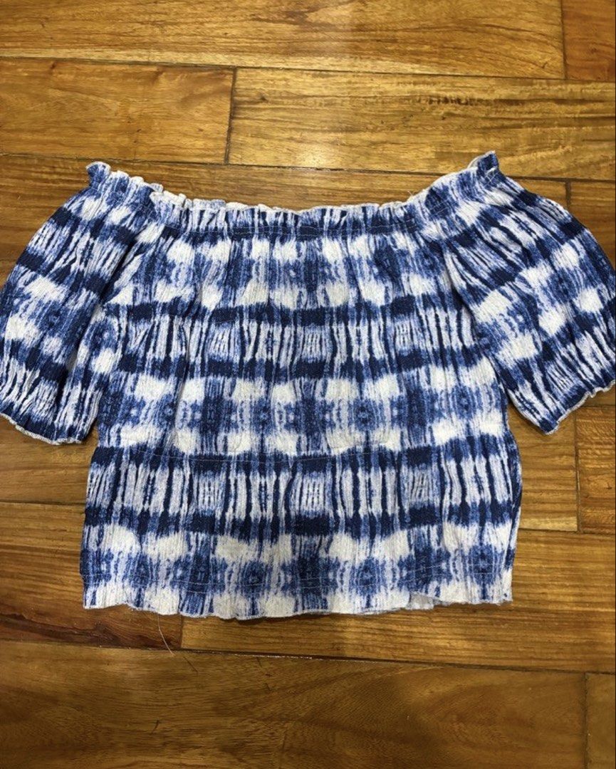 ZARA Blue White Tie Dye Off Shoulder Top (Category: Blouses) located in Quezon City. Submitted by anolymous (Listing ID 1459129703, Image 1). Description: Detail: elastic neckline and waist Feel free to message me for more photos or details :).