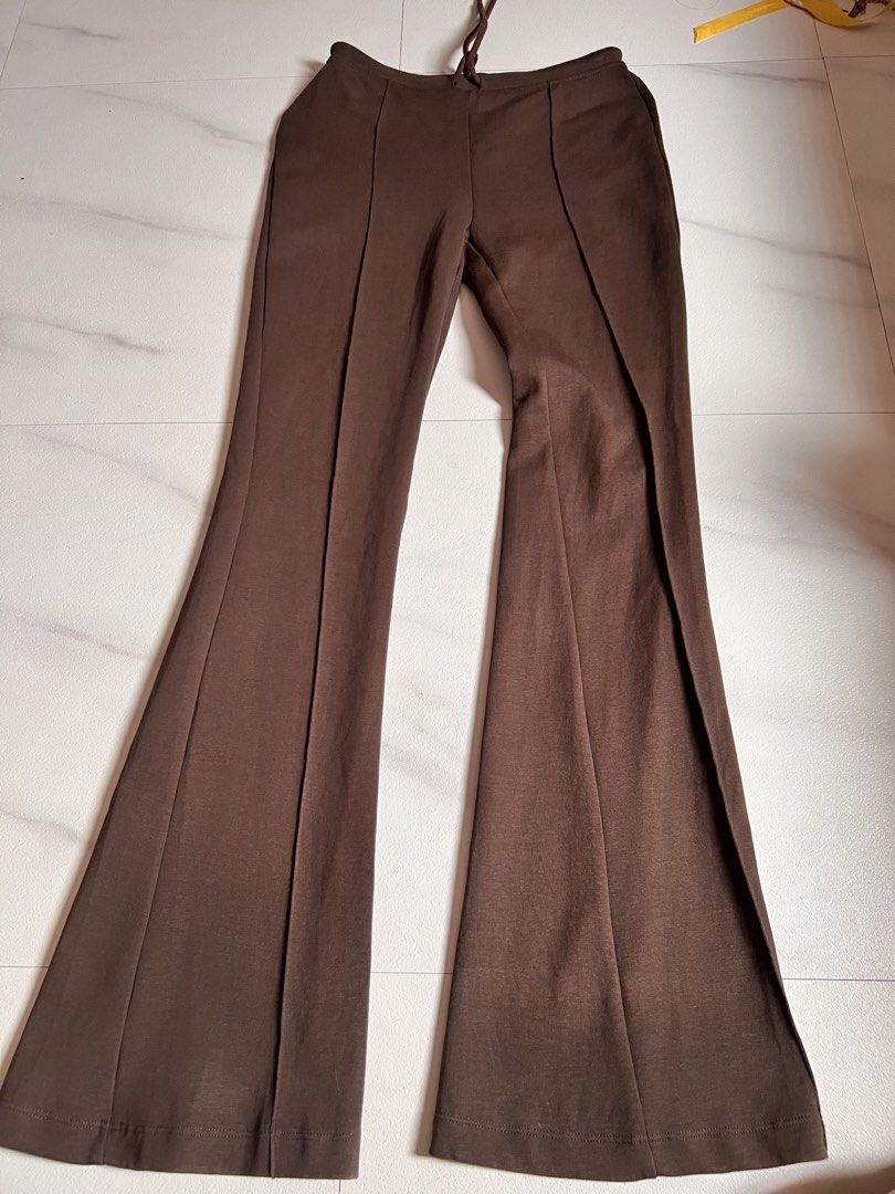Zara Brown Flared Pants (Category: Other Bottoms) located in Las Pinas. Submitted by dhen.declutters (Listing ID 1459127277, Image 1). Description: - Brand: Zara - Style: Brown flared pants - Features: High-waisted, drawstring, front leg seam - Material: Very comfortable - Occasion: Great for casual wear or dressing up - Used once.