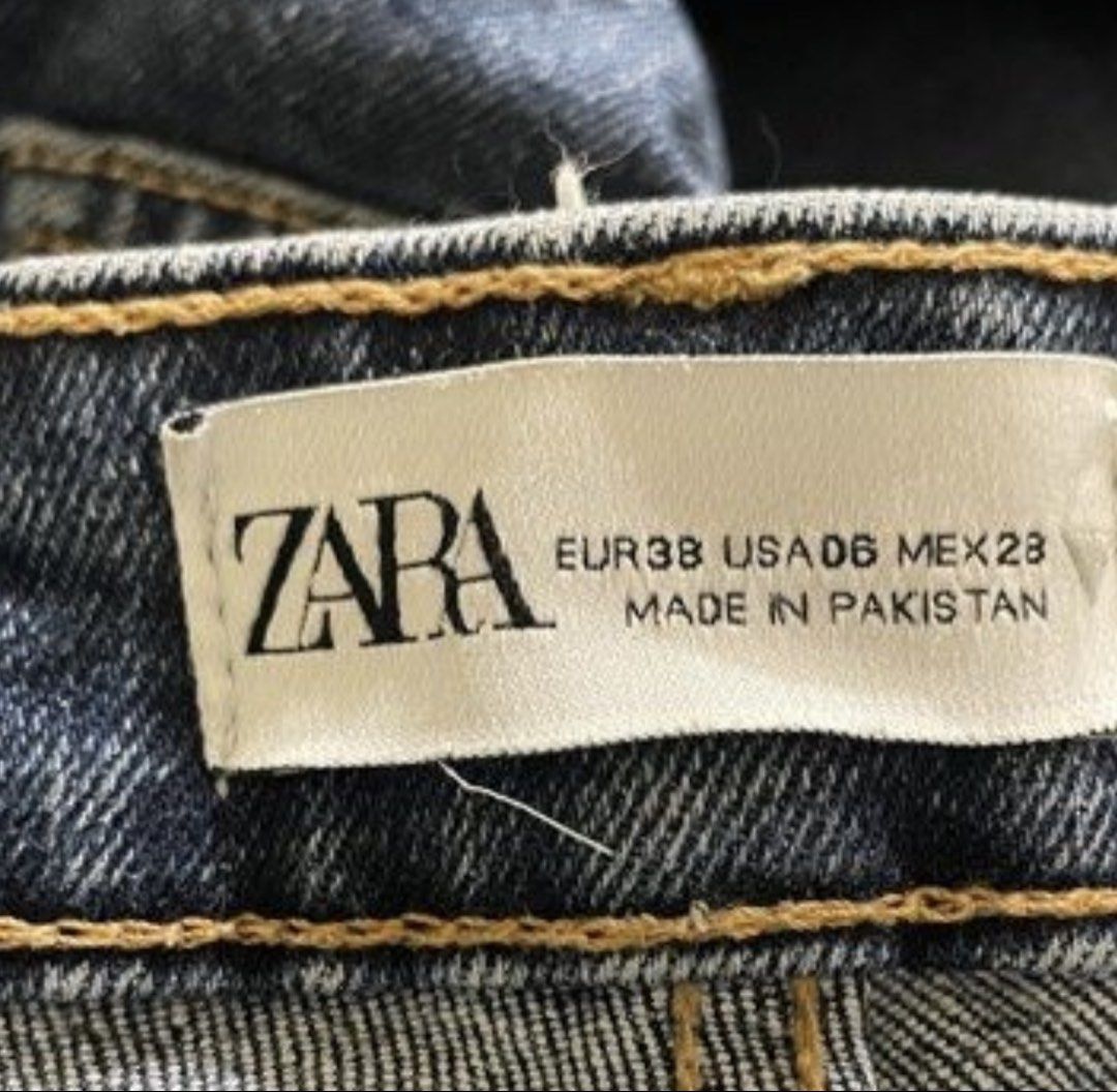 ZARA Cropped Flare Pants M (Category: Jeans) located in Quezon. Submitted by lovdogs (Listing ID 1459162533, Image 2). Description: - ZARA Blue Denim Jeans - Cropped length with raw hem - Size: EUR 38 / USA 06 / MEX 23 - Fits a size 28-29” - Fit: Classic, great for everyday wear - Origin: Made in Pakistan - Styling: Easy to pair with any top.