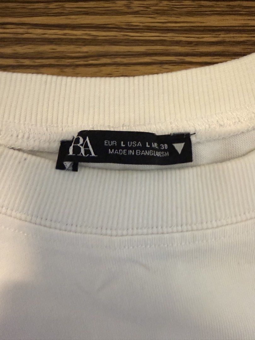 ZARA Front Tie Crop Top (Category: Shirts) located in Rizal. Submitted by prelovedbykash (Listing ID 1459227868, Image 2). Description: .