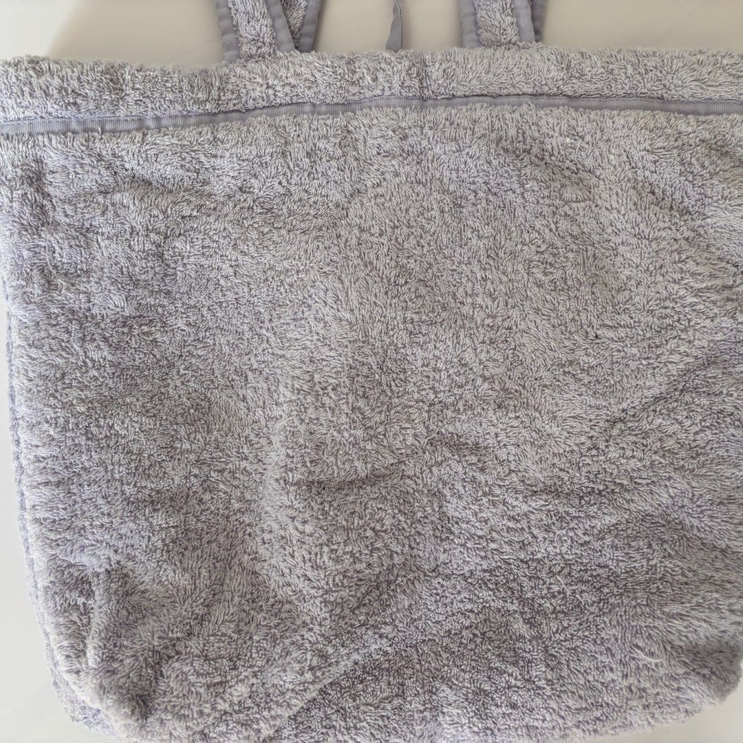 zara towel bag (Category: Beach Bags) located in Binan City. Submitted by byhiraeth (Listing ID 1459231771, Image 2). Description: .