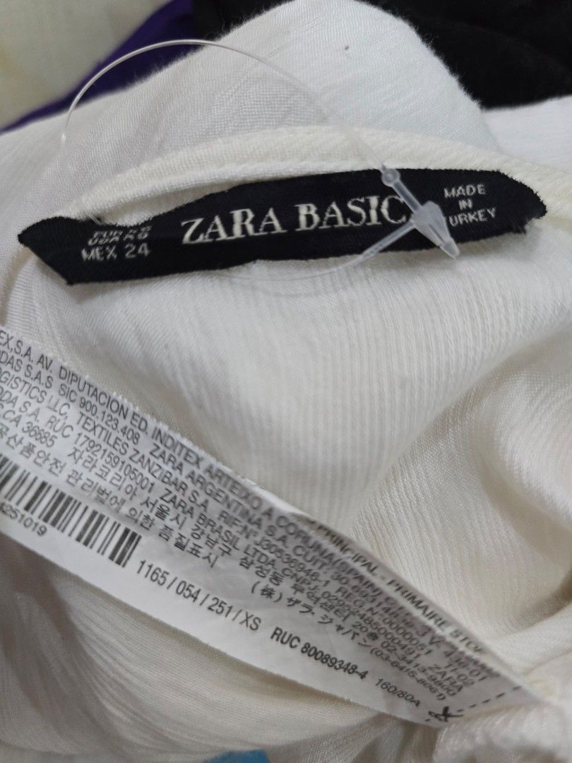 Zara white blouse black belt (Category: Blouses) located in Batangas. Submitted by thevanitychamber (Listing ID 1459219389, Image 3). Description: .