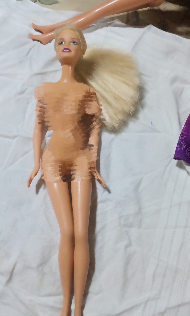 1999 - 100% original authentic Mattel Barbie (Category: Kids Toys) located in Antipolo. Submitted by foncimigz (Listing ID 1463028169, Image 1). Description: 100% original, authentic Mattel Barbie.