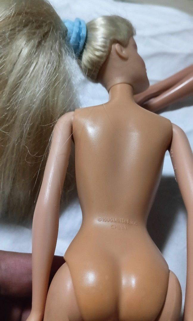 1999 - 100% original authentic Mattel Barbie (Category: Kids Toys) located in Antipolo. Submitted by foncimigz (Listing ID 1463028169, Image 2). Description: 100% original, authentic Mattel Barbie.