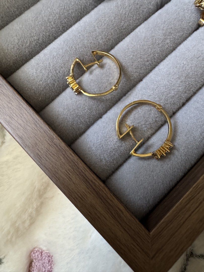 14K 2grams & Natural Diamond (Category: Earrings) located in Cauayan City . Submitted by espiritucj (Listing ID 1463037626, Image 2). Description: 14K Yellow Gold Natural 2.0 grams (13mm).