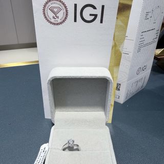 （分類：）位於 。 由 summitwatches 提交（商品編號 1462922806，圖片 1）。簡介： 。