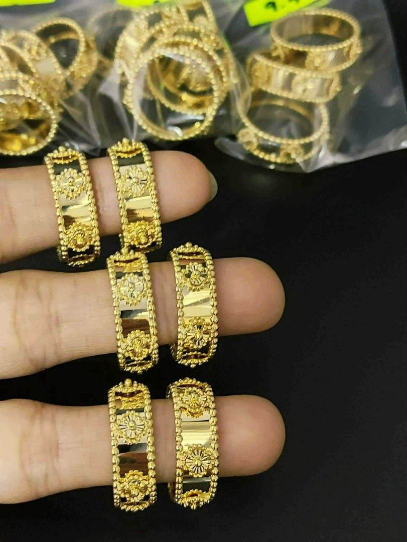 18k Saudi gold kaleidoscope ring (Category: Rings) located in Manila. Submitted by bhelgoldseller2ndaccount (Listing ID 1462932904, Image 3). Description: New!!✨New!!✨New!! Authentic 18k Saudi Golds 💯pawnable/naisasanla 💯with high appraisal rate 💯good investment 💯Direct supplier price 👉OPEN for resellers 🌺please take time to evaluate their actual sizes and grams 👉Best panggift for all occasions ✅ Sold per grams not per piece Kya lowest pri