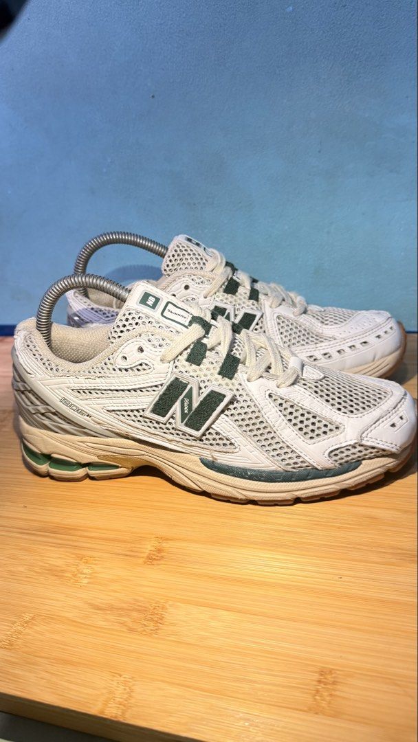 1906R NB (Category: Sneakers) located in Pateros City. Submitted by andrealexthrifts (Listing ID 1462930651, Image 3). Description: .
