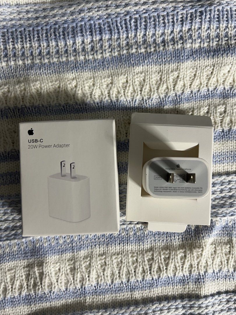 20W POWER ADAPTER USB C (Category: Chargers & Cables) located in Manila. Submitted by as_onlineshop11 (Listing ID 1463096071, Image 1). Description: .