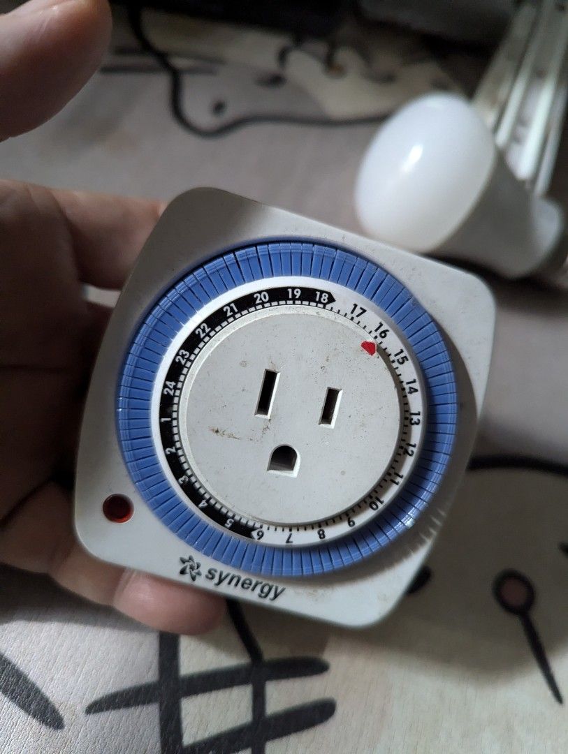 24 hr mechanical timer (Category: Other Home Appliances) located in Pasig City. Submitted by imperiumhk (Listing ID 1462958937, Image 1). Description: synergy mechanical timer 1650 w 16 amp not for ac use.