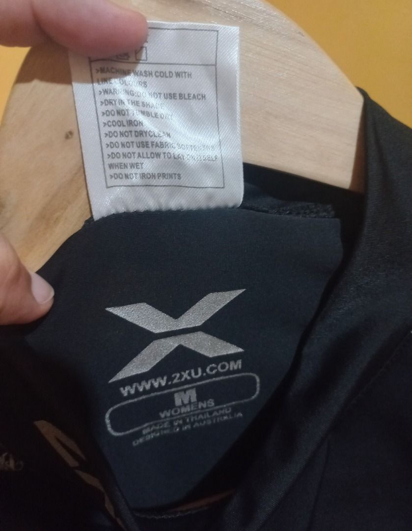 2XU Women's Long Sleeve Compression Top (Category: Activewear) located in Pugo. Submitted by mhylee_fang1989 (Listing ID 1463009172, Image 3). Description: .