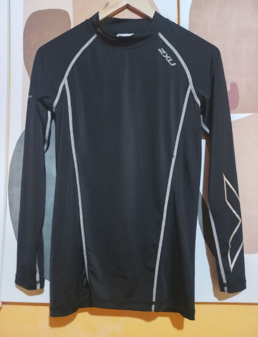 2XU Women's Long Sleeve Compression Top (Category: Activewear) located in Pugo. Submitted by mhylee_fang1989 (Listing ID 1463009172, Image 1). Description: .