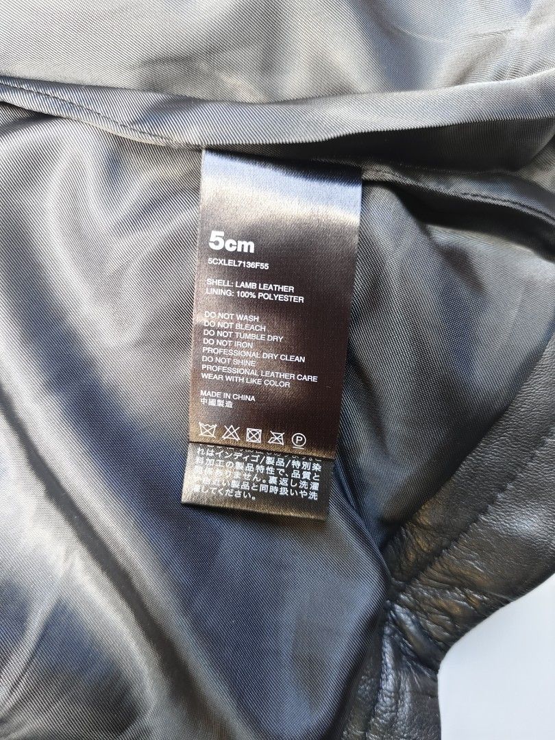 5cm double rider (💯 real leather) medium (Category: Coats, Jackets and Outerwear) located in Baguio. Submitted by archival_thrifted.ph. (Listing ID 1463016330, Image 3). Description: FOR SALE ‼️ .5CM DOUBLE RIDER MENS JACKET .💯 REAL LEATHER . EXCELLENT CONDITION .W/MINIMAL ISSUE KINDLY CHECK LAST PHOTO .MEDIUM ON TAG .PHP 2980 PLUS SF .❌❌ COP/COD .MOP GCASH .COURIER J&T .BAGUIO AREA .DM FOR SURE BUYER TY.