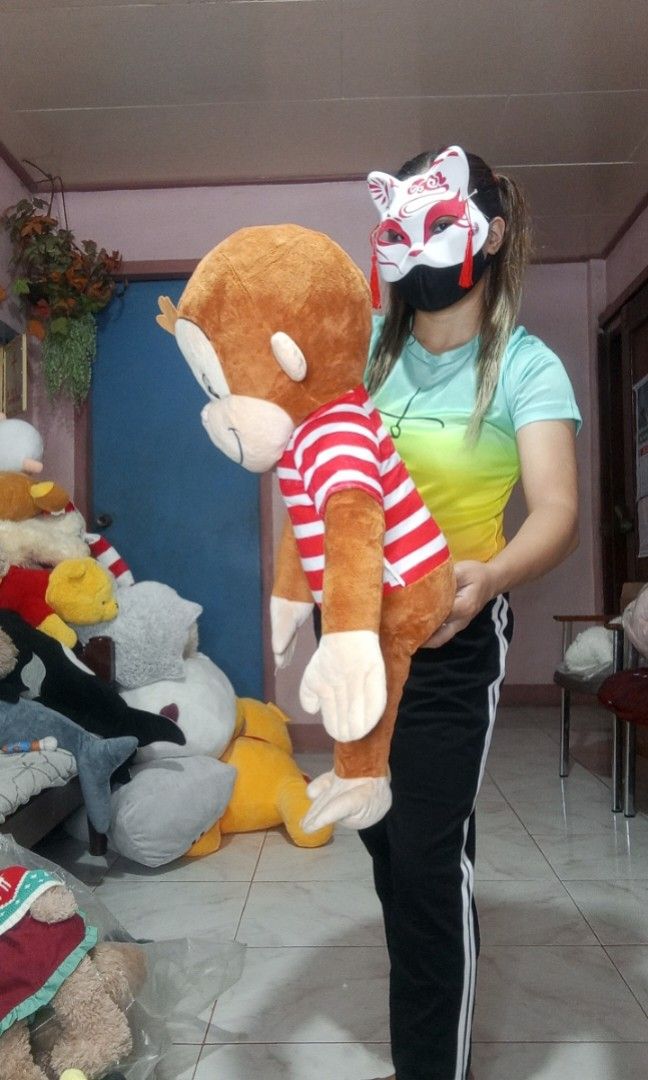 63cm red white curious George monkey stuffedtoys (Category: Plushies & Soft Toys) located in Echague. Submitted by manikaisabelavarietyshop (Listing ID 1462960511, Image 3). Description: 63cm red white curious George monkey stuffedtoys.