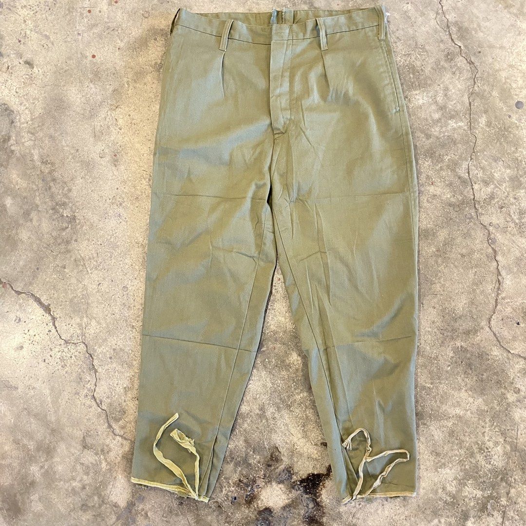 80s MILITARY PANTS (Category: Trousers) located in Zamboanga. Submitted by swayporgy (Listing ID 1462912252, Image 1). Description: .
