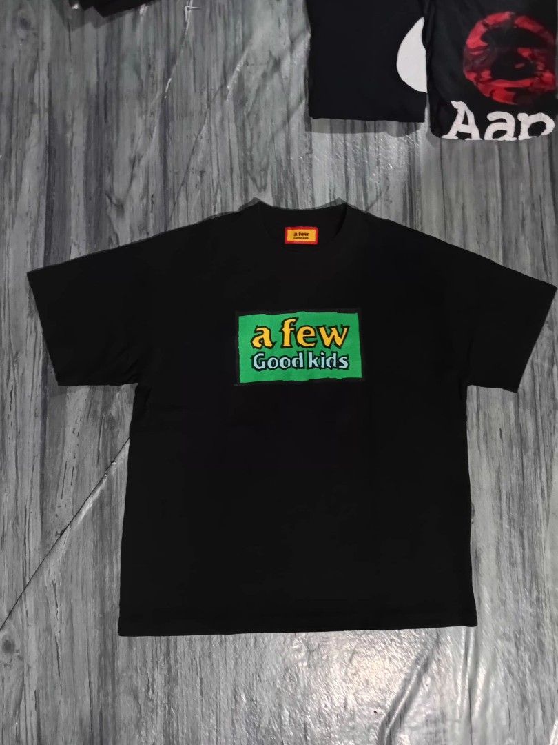 850+SF ASPACK BRANDED TEE (Category: Formal Shirts) located in Mercedes. Submitted by kiel1 (Listing ID 1463051652, Image 3). Description: 750+SF ASPACK!!! AAPE XL BEST FIT TO LARGE L- 29 W- 21 ISSUE: HAIRLINES & PINHOLES Nike TM MEDIUM TO LARGE L- 29 W- 21 ISSUE: STAIN Well-done Medium L- 26 W- 22 ISSUE: MINIMAL FADE SA NECK LINE(FREEBIES NALANG TO) THE BEATLES LARGE-XL L- 30 W- 23 NO ISSUE UNIQLO MEDIUM L- 29 W- 21 NO ISSUE CHOCOLATE GALLERY ME