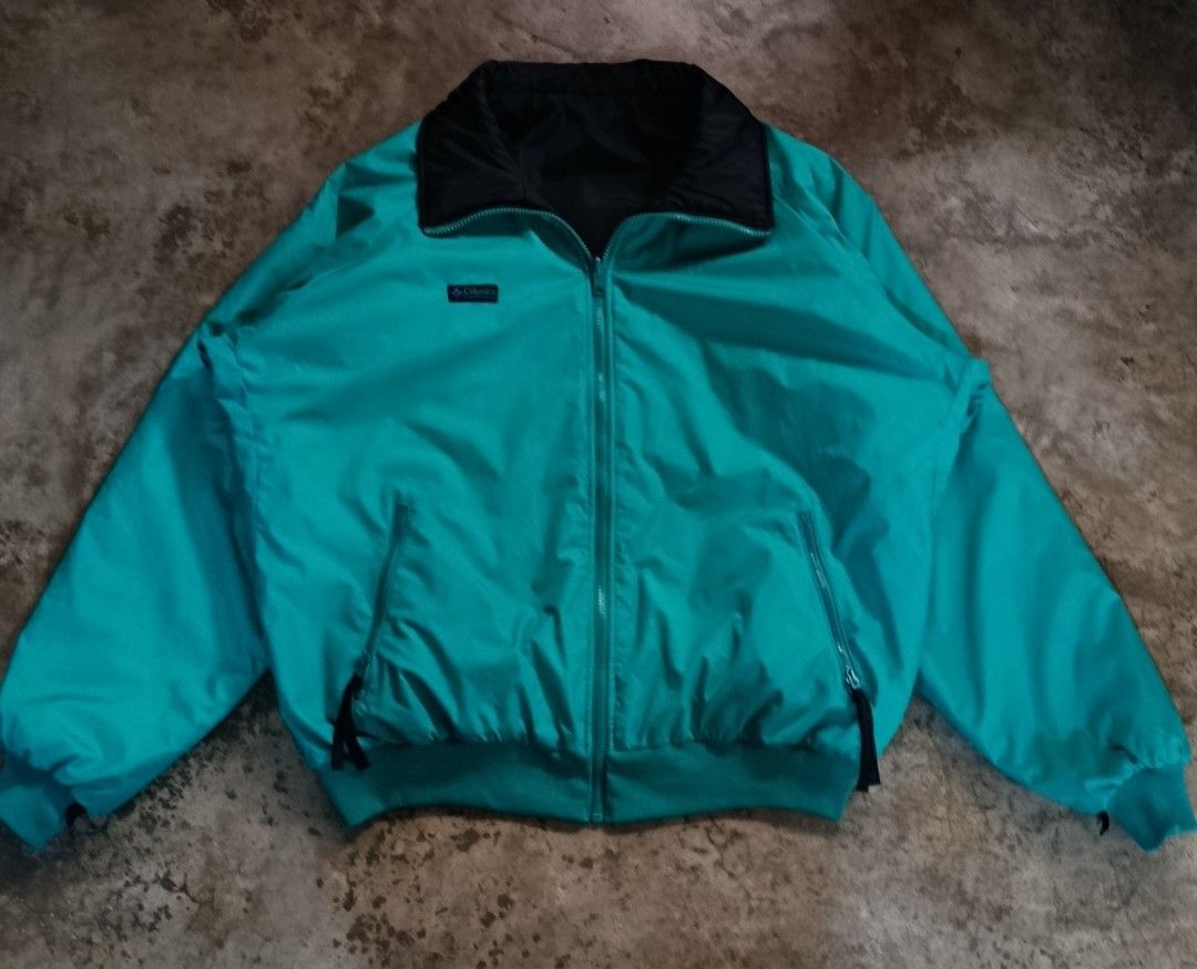 90's COLUMBIA REVERSABLE BOMBER JACKET (Category: Coats, Jackets and Outerwear) located in Las Pinas. Submitted by goonz1747 (Listing ID 1462981386, Image 1). Description: 90's COLUMBIA BOMBER JACKET TEAL/BLACK SIZE LARGE WIDTH 25 LENGTH 27 SLEEVE LENGTH 32 DEAD STOCK CONDI ✔️ AS NEW ✔️ PADED NYLON ✔️ REVERSABLE ✔️ (SWAK SYA PANG CLIMA NG PINAS D GAANUNG KAKAPAL) P3580 Only.