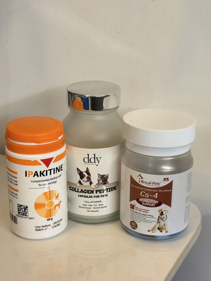 貓狗保健品 : Ipakitine降磷粉 / ddy膠原蛋白 / Royal-Pets蟲草（可拆售） （分類：寵物健康與美容）位於 Hong Kong。 由 tycccc. 提交（商品編號 1463055568，圖片 1）。簡介： 1. Ipakitine 降磷粉（60g） 開過未用過（全滿） 到期日：2028年 5 月 HK$ 150 2. *****已售出***** DDY 膠原蛋白肽膠囊（原裝60粒） 現況: 35 粒 到期日：2028 年 7 月 30 日 價錢: HK$350 3. Royal-Pets Cs-4 狗用蟲草膠囊（原裝60粒） 現況:35 粒 到期日：2027 年 2 月 5 日 HK$200 已開封，介意者慎拍 全部超優惠一口價 **恕不議價** 📦運費到付，寄件前拍照證明 先付全款再寄出 貨品寄出後如有遺失或損毁恕不負責 👥面交只限天水圍站 約日子時間 🙏🏻由於太多假落單 請先付一半按金 如期出現交收付尾款 甩底不退按金。