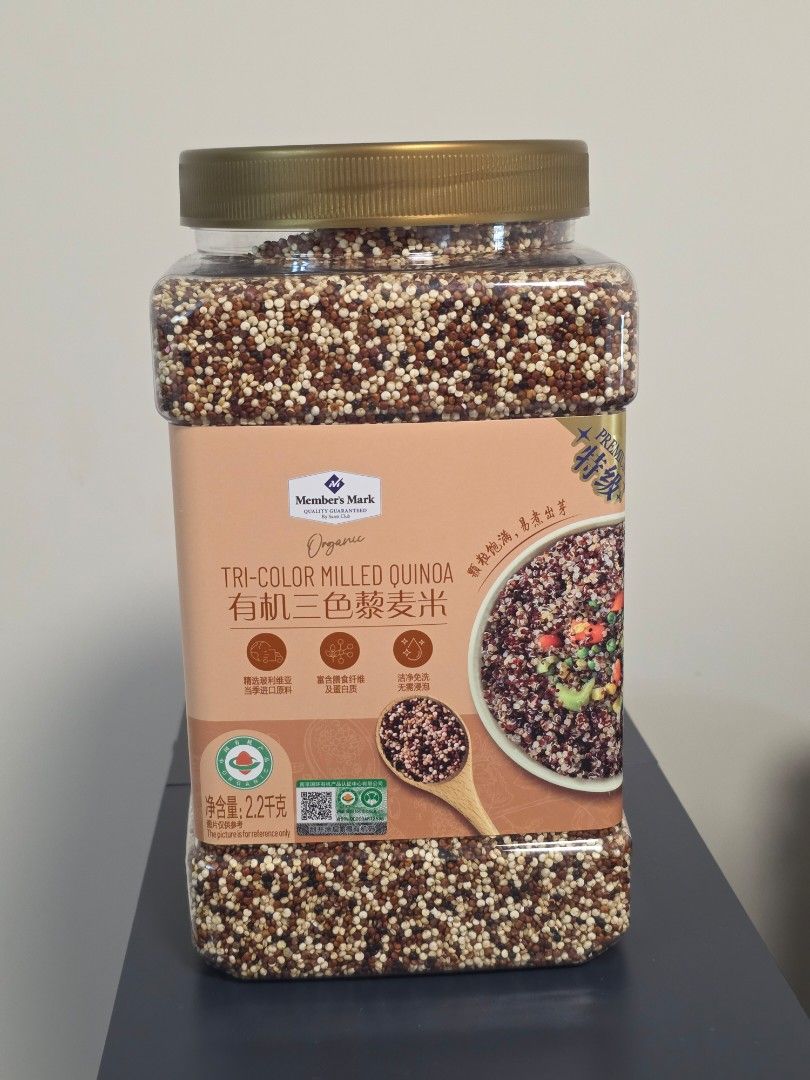 [全新未開封] 山姆 Member's Mark 有機三色藜麥米 2.2kg (買多咗平讓) [Brand New / Sealed] Sam's Club Member's Mark Organic Tri-Color Quinoa 2.2kg （分類：飯麵）位於 Hong Kong。 由 gbubu 提交（商品編號 1462996893，圖片 1）。簡介： 【產品簡介 / Description】100% 全新未開封，原裝封條完整！早前去山姆超市買多咗，屋企實在食唔晒，所以平讓畀有緣人。健康減脂、代餐、修身必備，大樽裝非常襟食！ 狀態： 全新未開封 (Brand New & Factory Sealed) 品牌： Member's Mark (山姆會員店官方正品) 容量： 2.2kg 大容量樽裝 製造日期： 2026年1月15日 保質期： 18個月 (可存放到 2027年7月15日) 100% Brand New and Factory Sealed!Bought extra sto