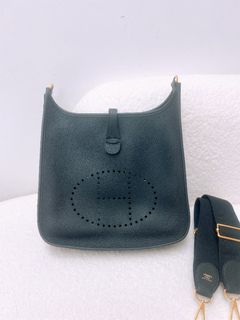 （分類：）位於 。 由 heras.luxury 提交（商品編號 1462905926，圖片 1）。簡介： 。