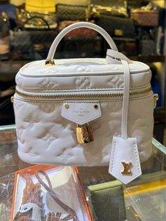 （分類：）位於 。 由 brand_station 提交（商品編號 1462899638，圖片 1）。簡介： 。