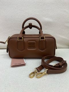 （分類：）位於 。 由 brightwolf_459d8a 提交（商品編號 1462938131，圖片 1）。簡介： 。