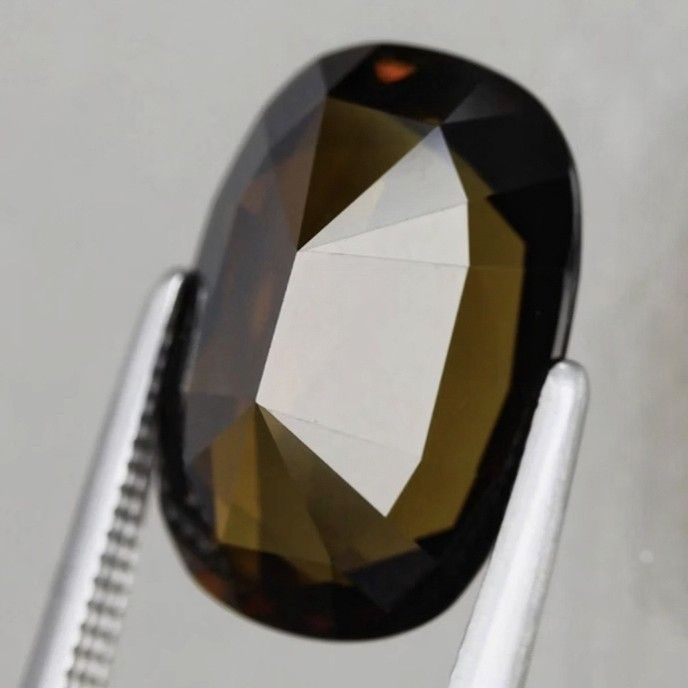 💯 Natural TOURMALINE loose (Category: Precious Stones) located in Kawit. Submitted by authentic_gemstones_byalton (Listing ID 1463103064, Image 2). Description: NATURAL TOURMALINE LOOSE -4 42 carats -12.4x8.6x6.4 (dimension) -Oval faceted cut -unheated/untreated -Mozambique, Africa (origin) -100% brand new item PRICE: only 6,700 php #tourmaline #naturalgemstones.