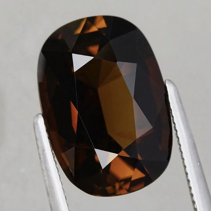 💯 Natural TOURMALINE loose (Category: Precious Stones) located in Kawit. Submitted by authentic_gemstones_byalton (Listing ID 1463103064, Image 1). Description: NATURAL TOURMALINE LOOSE -4 42 carats -12.4x8.6x6.4 (dimension) -Oval faceted cut -unheated/untreated -Mozambique, Africa (origin) -100% brand new item PRICE: only 6,700 php #tourmaline #naturalgemstones.