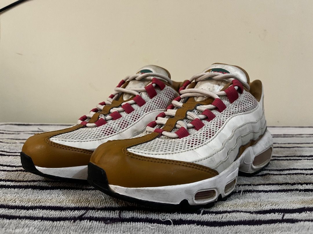 👟 NIKE AIR MAX 95 POWERWALL “BRS” — PRE-LOVED (Category: Sneakers & Footwear) located in Santa Rosa. Submitted by footstephh (Listing ID 1462901399, Image 1). Description: Style Code: DH1632-100 Size: Women’s US 8.5 Colorway: White Wheat Condition: Worn only twice Selling Price: ₱7,000 Original Retail: US$180 (approx Php 10,300) Selling because the size is too small for me. 📌 Minor issue: The tip of the shoelace was chewed by my dog. The damage