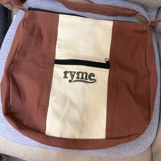 （分類：）位於 。 由 bunnyeatapple 提交（商品編號 1462997960，圖片 1）。簡介： 。