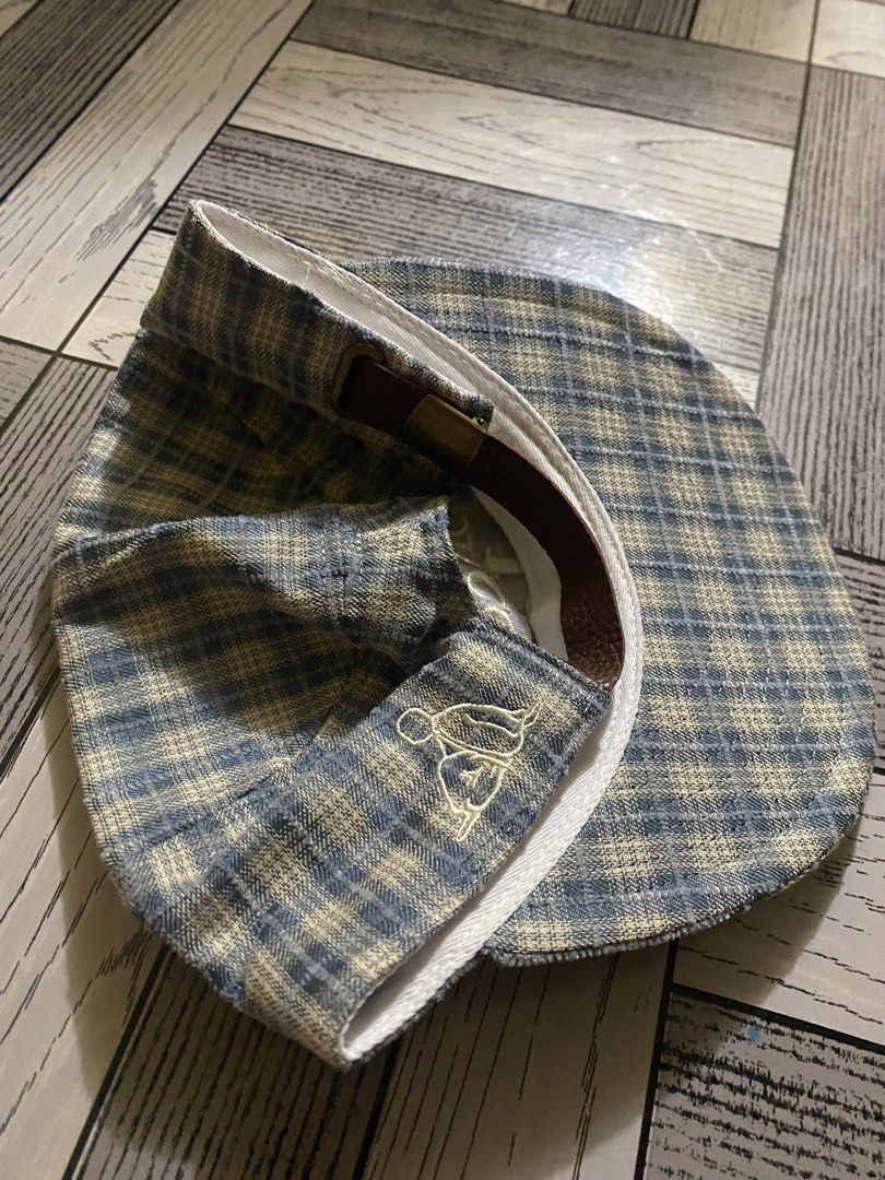A Place of Solace Plaid Cap (Category: Caps & Hats) located in Manila. Submitted by hattearss (Listing ID 1463054650, Image 2). Description: Dm📥.