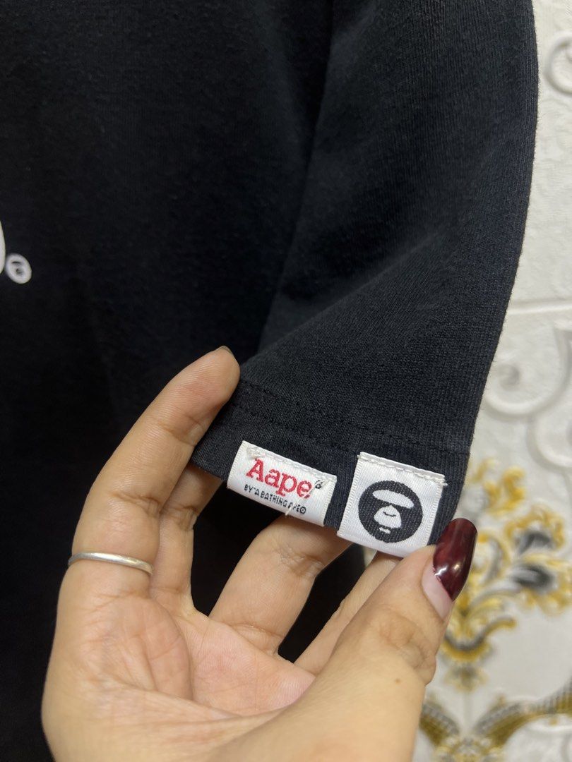 AAPE BY A BATHING APE "Go Surfing" Graphic Tee (Category: Tshirts & Polo Shirts ) located in Manila. Submitted by irenekaren57943 (Listing ID 1463011377, Image 3). Description: 𒊹︎𝐀𝐀𝐏𝐄 𝐒𝐡𝐢𝐫𝐭 ➤ 𝟐𝟎.𝟓 𝐖 | 𝟐𝟗 𝐋 ➤ 𝟗.𝟖 | 𝐋𝐢𝐤𝐞 𝐍𝐞𝐰 ➤ 𝐈𝐬𝐬𝐮𝐞: 𝐋𝐚𝐬𝐭 𝐏𝐢𝐜! .
