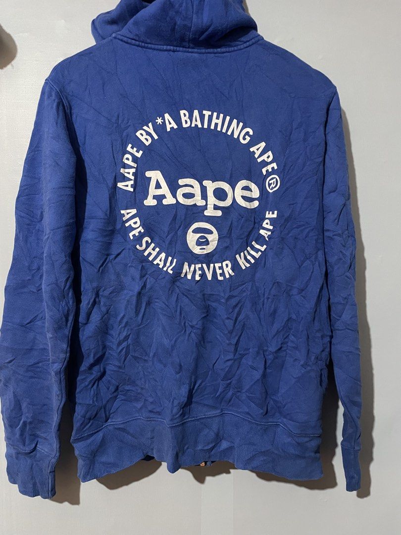 Aape hoodie jacket (Category: Coats, Jackets and Outerwear) located in Molave. Submitted by sixthrift (Listing ID 1462994867, Image 2). Description: Aape hoodie jacket As new Size medium on tag No issue .