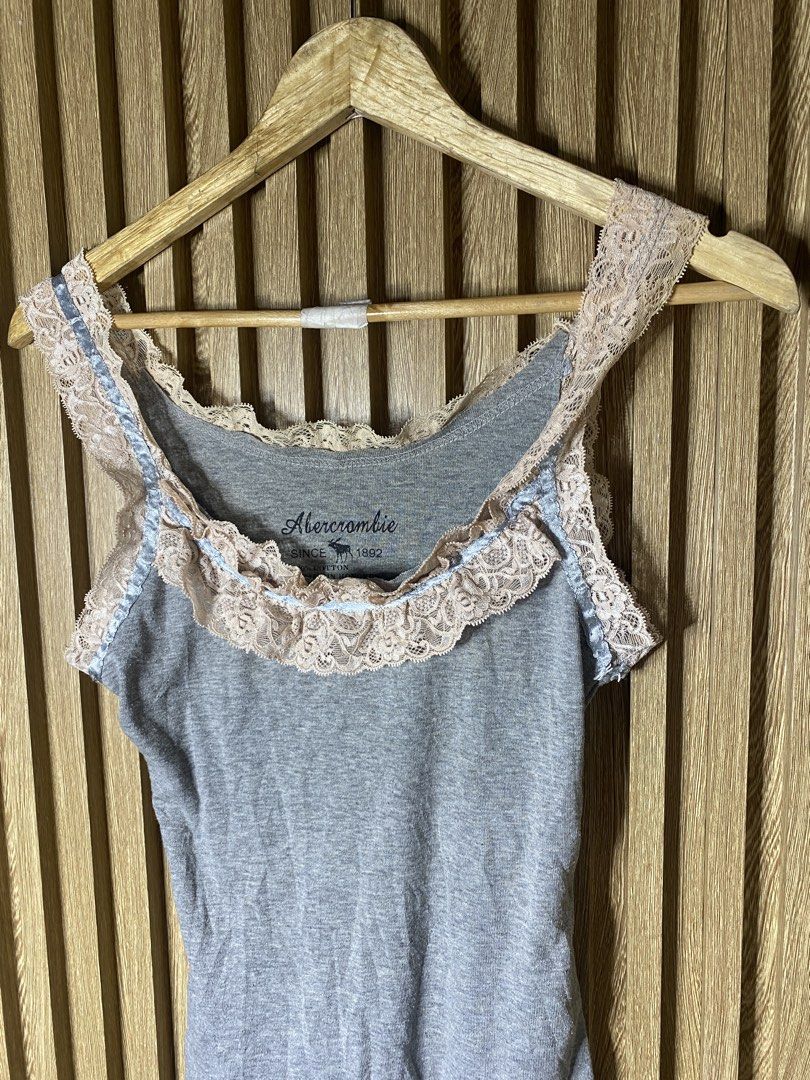 Abercombie Cami Tops (Category: Sleeveless) located in Davao. Submitted by msthrifted (Listing ID 1462899516, Image 3). Description: Size M No flaws.