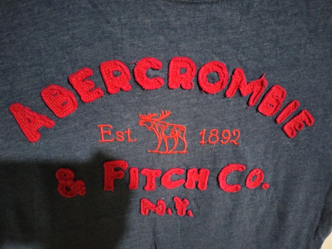 Abercrombie (Category: Tshirts & Polo Shirts ) located in Calbayog City. Submitted by mr.thrifter_ph. (Listing ID 1463005478, Image 3). Description: 🏷️ Abercrombie - Small (s) - Width 20.5 - Length 27 - Good Condition - Colorrate 9/10 - no issue.