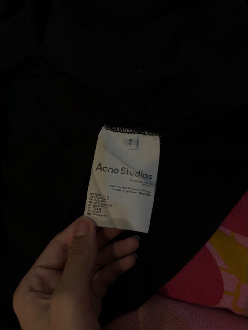 Acne Studios 1996 Longsleeves (Category: Longsleeves) located in Quezon City. Submitted by brokeahhgirl (Listing ID 1463041296, Image 3). Description: No issue.