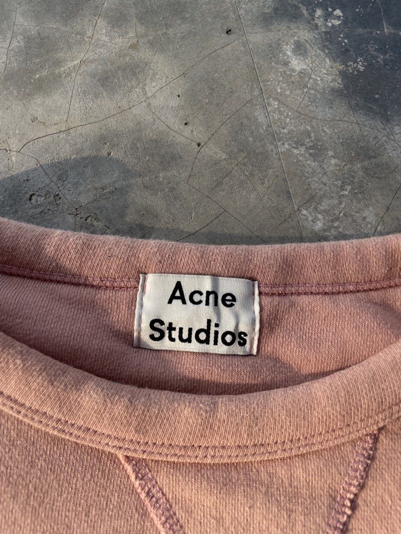 Acne Studios Longsleeve Tshirt (Category: Tshirts & Polo Shirts ) located in Tagum. Submitted by yj-repethrift (Listing ID 1463080005, Image 3). Description: Dimes : 24x20x21 Condition : Great Condition Color Rate : 9/10 Issue : No issue Need Wash.