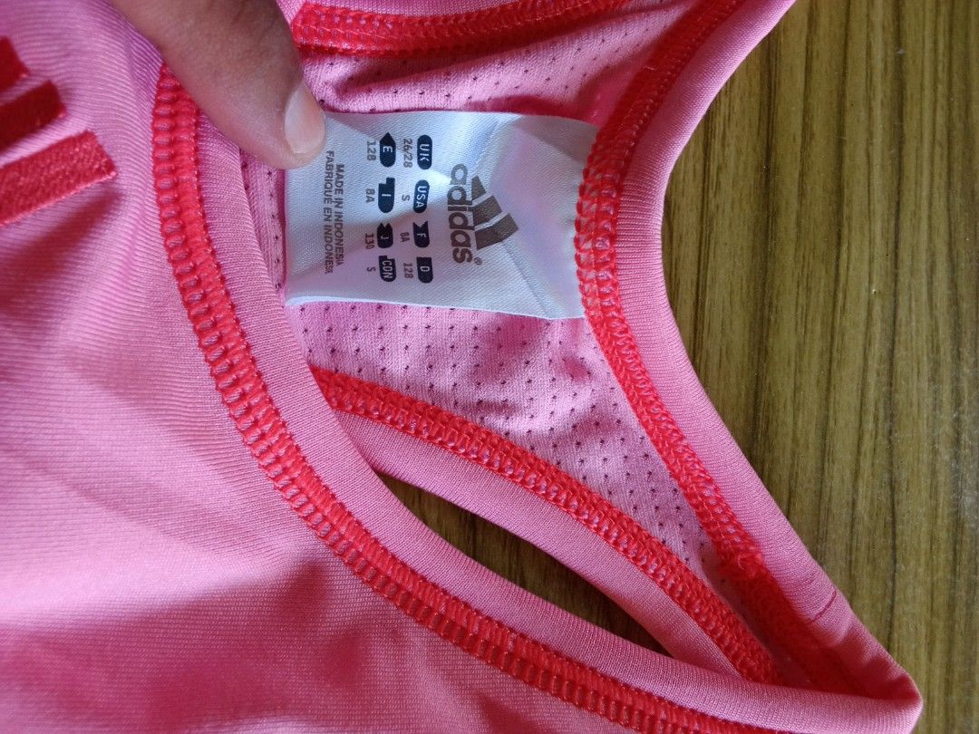 Adidas active wear (Category: Activewear) located in Barobo. Submitted by swiftstone.8ccc7b (Listing ID 1463104319, Image 2). Description: small like new vintage.
