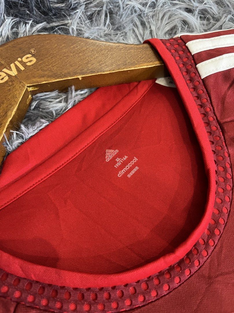 Adidas Climalite Jersey (Category: Activewear) located in Manila. Submitted by cjcuevas_05 (Listing ID 1462955805, Image 3). Description: Size: Medium - Extra L Condition: 9.7/10 Issue: Crack print/ back 📍Tanza, Cavite Can ship thru JnT/ orange check out .