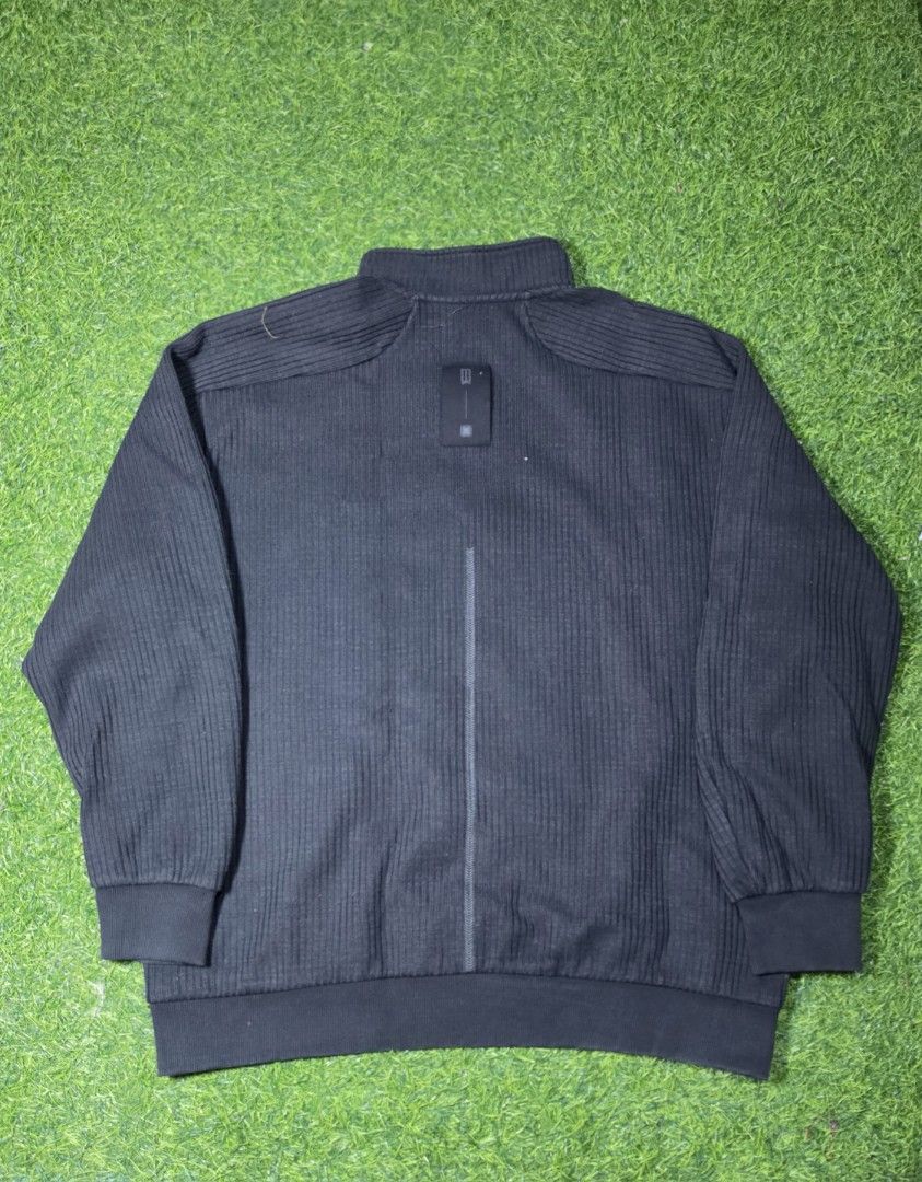 Adidas quarter zip (Category: Formal Shirts) located in Paranaque City. Submitted by thrift_uel (Listing ID 1463016492, Image 2). Description: COLOR: CHARCOAL BLACK CONDITION: 9/10 ISSUE: NONE, GOOD AS NEW RECOMMENDED SIZE: SEE PICTURE.