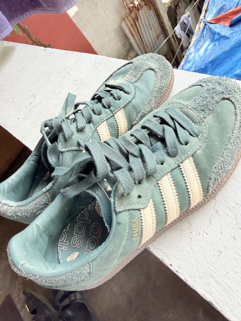 Adidas Samba (Category: Sneakers) located in San Juan City. Submitted by jp0216 (Listing ID 1462936210, Image 2). Description: Adidas samba No box Used less than 5x 6.5 UK / 7womens Issue: may mga natuklap na part sa loob dahil daganan nung naglipat kami pero goods pa yung pinaka leather sa loob and di din sta kita pag suot na Rfs: declutter.