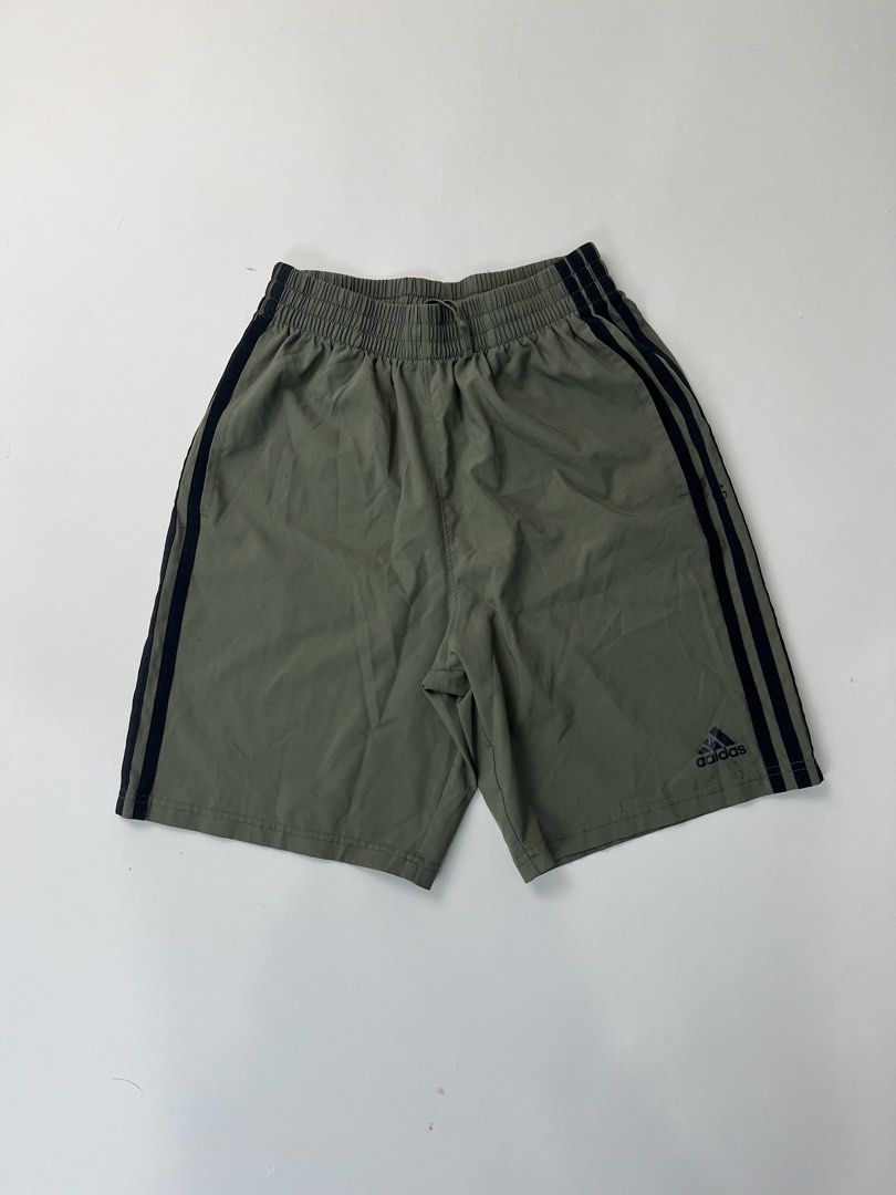 Adidas Shorts (Category: Shorts) located in Makati City. Submitted by ufcknwthbst (Listing ID 1463006457, Image 2). Description: Size 26-30 18 inch length 9.5/10 condition No issue.