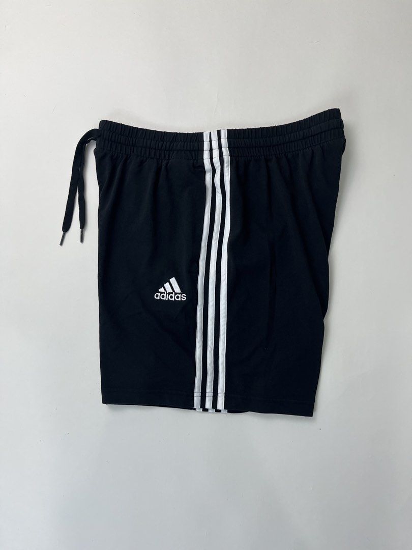 Adidas Shorts (Category: Shorts) located in Makati City. Submitted by ufcknwthbst (Listing ID 1463017171, Image 2). Description: 19 inch length 9.5/10 condition No issue.